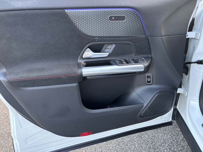 Image Mercedes-Benz EQA 250+ Edition  