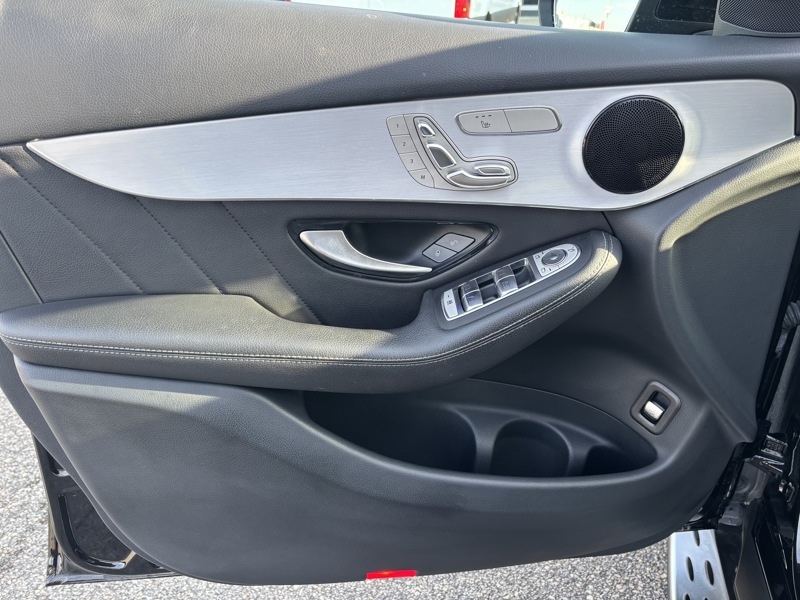 Image Mercedes-Benz GLC SUV GLC 300de 4MATIC SUV AMG Line  