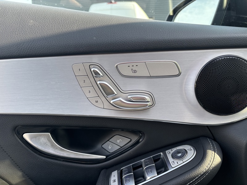 Image Mercedes-Benz GLC SUV GLC 300de 4MATIC SUV AMG Line  