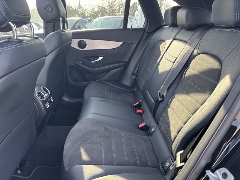 Image Mercedes-Benz GLC SUV GLC 300de 4MATIC SUV AMG Line  