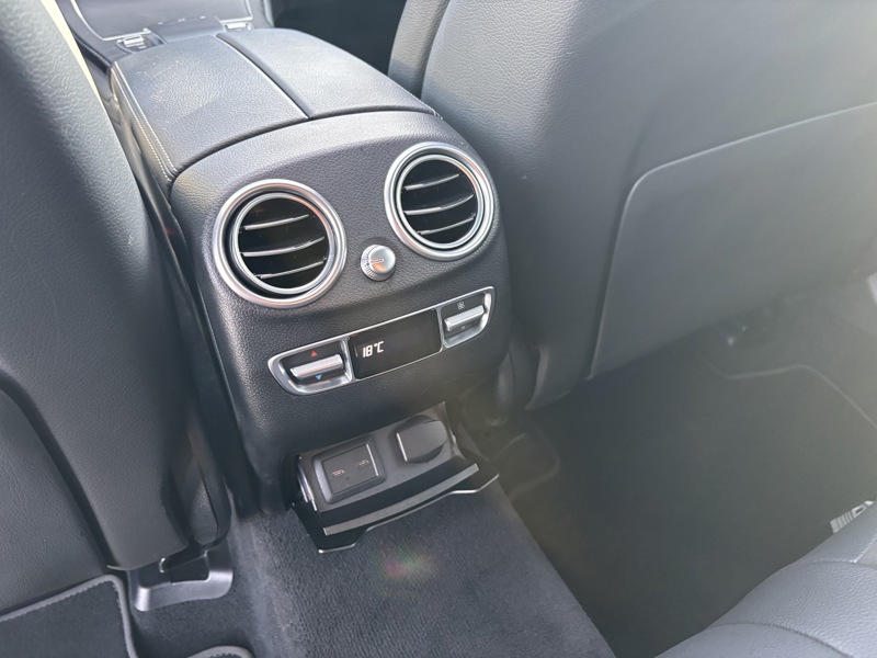 Image Mercedes-Benz GLC SUV GLC 300de 4MATIC SUV AMG Line  