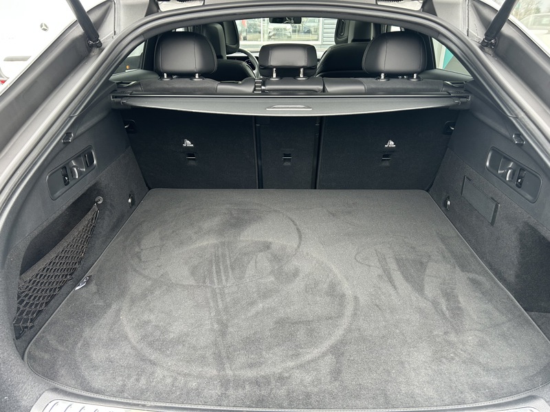 Image Mercedes-Benz GLC COUPÉ GLC 220 d 4MATIC Coupé AMG Line  GLC 220 d 4MATIC Coupé AMG Line