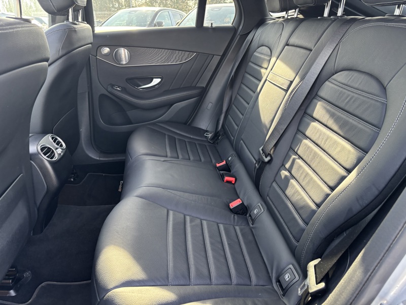 Image Mercedes-Benz GLC COUPÉ GLC 400 d 4MATIC Coupé AMG Line  