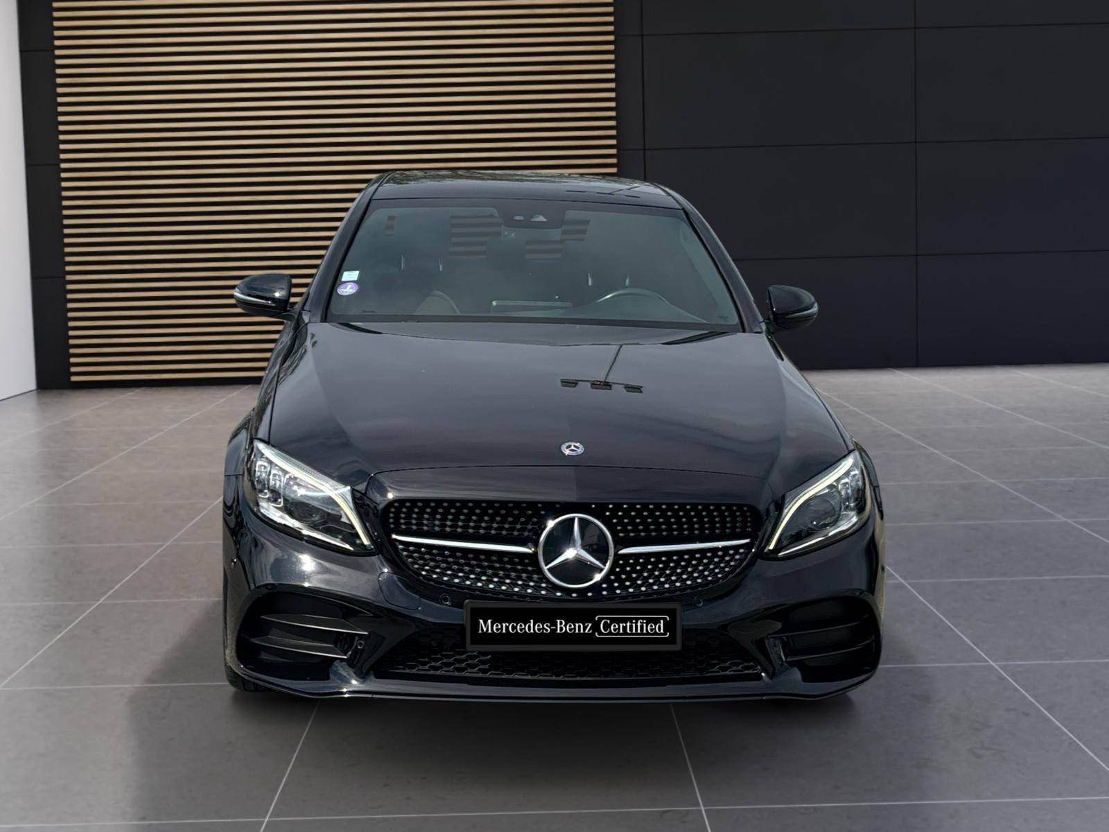 Image Mercedes-Benz CLASSE C BERLINE Classe C 300 e Berline AMG Line  Classe C 300 e Berline AMG Line