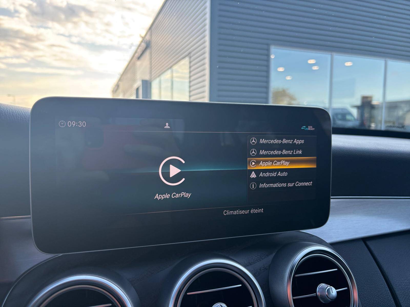 Image Mercedes-Benz CLASSE C BERLINE Classe C 300 e Berline AMG Line  Classe C 300 e Berline AMG Line