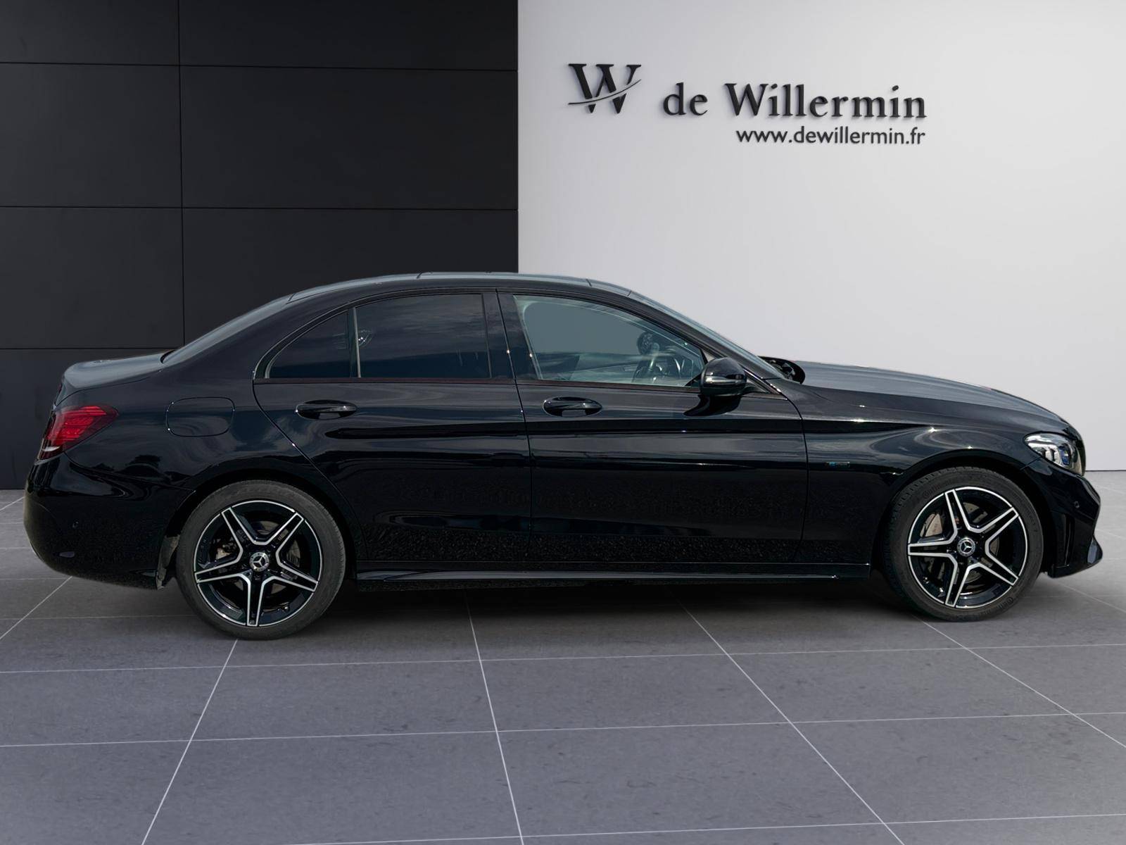 Image Mercedes-Benz CLASSE C BERLINE Classe C 300 e Berline AMG Line  Classe C 300 e Berline AMG Line