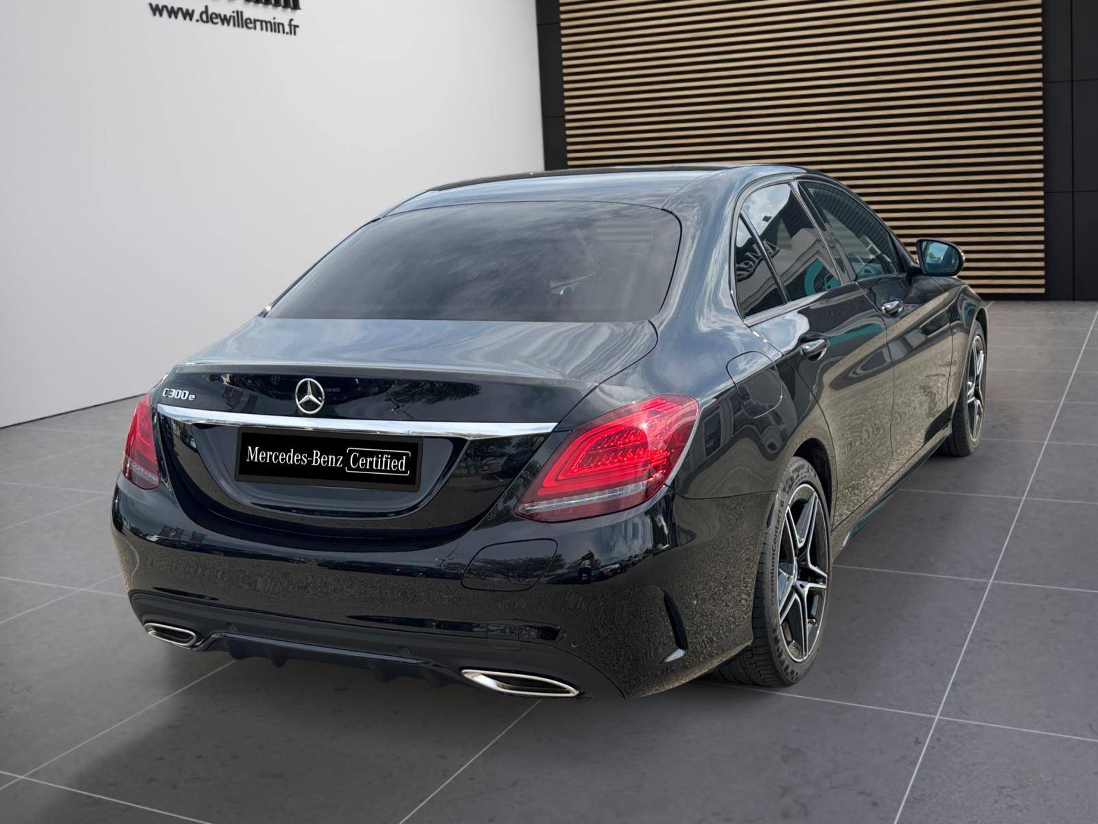 Image Mercedes-Benz CLASSE C BERLINE Classe C 300 e Berline AMG Line  Classe C 300 e Berline AMG Line