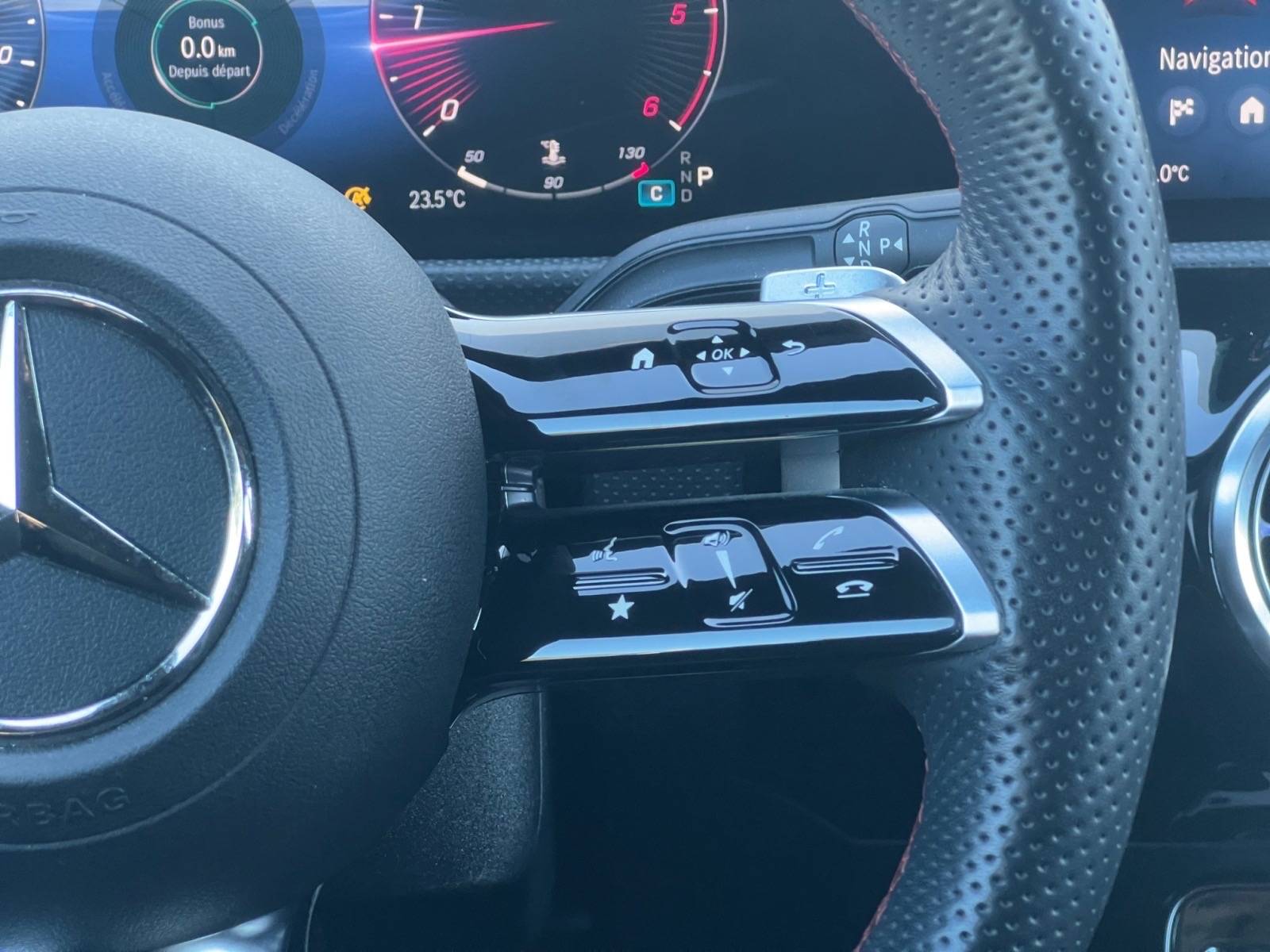 Image Mercedes-Benz CLA SHOOTING BRAKE CLA 200 d Shooting Brake AMG Line  CLA 200D AMG LINE