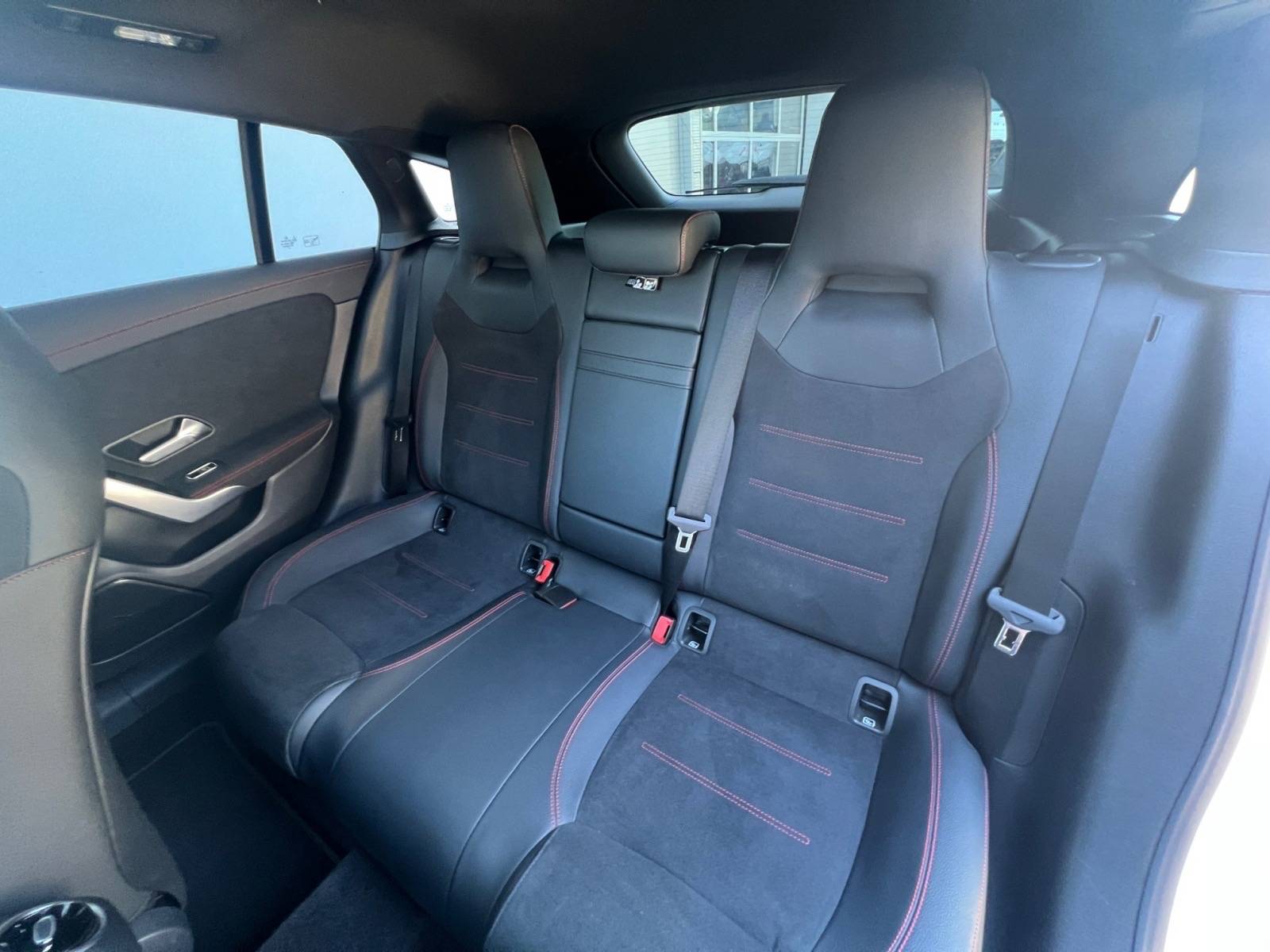 Image Mercedes-Benz CLA SHOOTING BRAKE CLA 200 d Shooting Brake AMG Line  CLA 200D AMG LINE