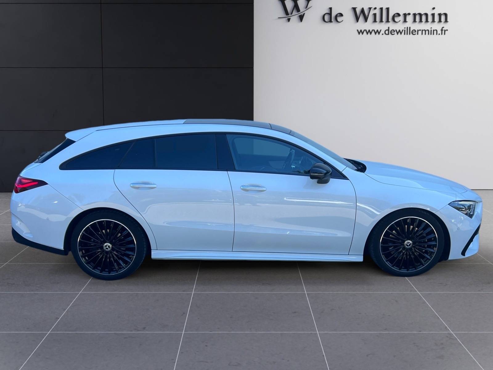 Image Mercedes-Benz CLA SHOOTING BRAKE CLA 200 d Shooting Brake AMG Line  CLA 200D AMG LINE