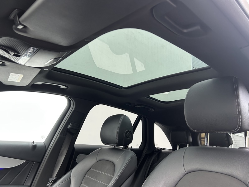 Image Mercedes-Benz GLC SUV GLC 220 d 4MATIC SUV AMG Line  GLC 220D 4MATIC SUV AMG LINE