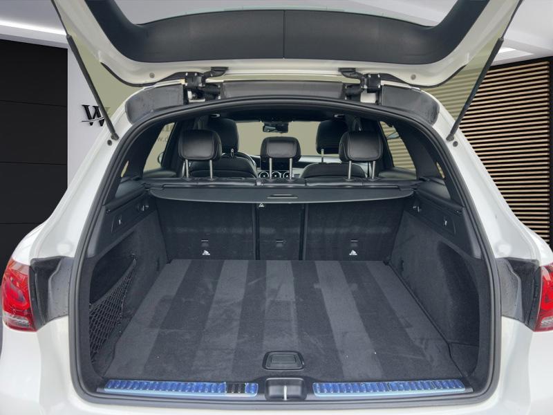 Image Mercedes-Benz GLC SUV GLC 220 d 4MATIC SUV AMG Line  GLC 220D 4MATIC SUV AMG LINE