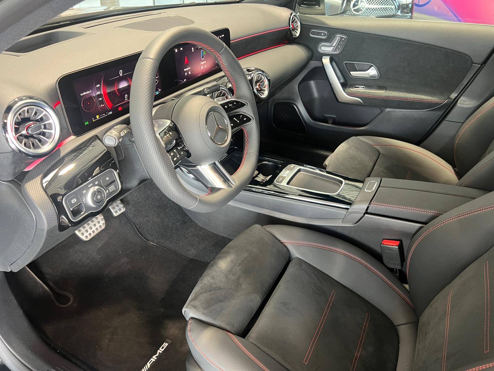 Image Mercedes-Benz CLASSE A 200 d AMG Line  Classe A 200 d AMG Line