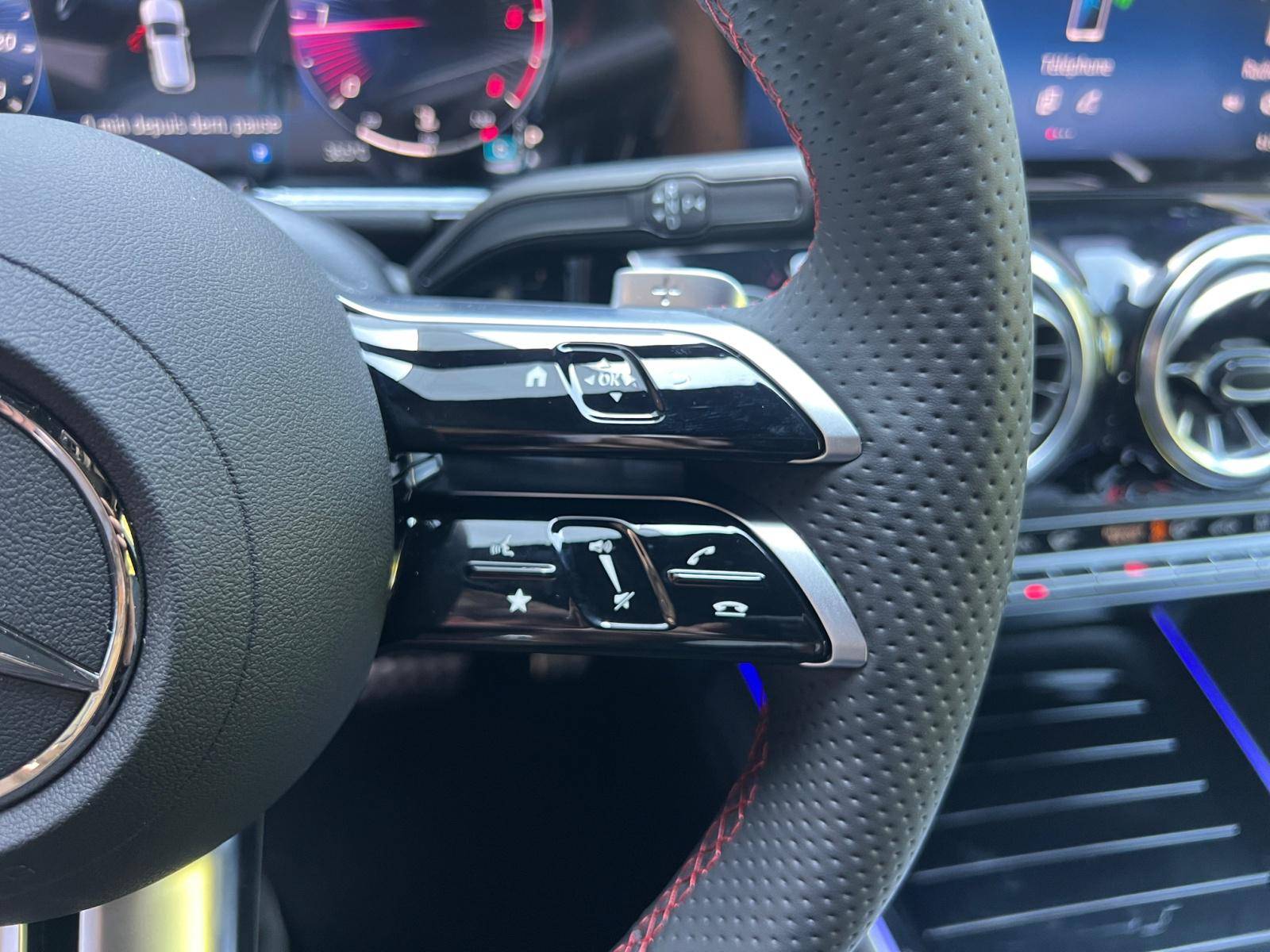 Image Mercedes-Benz GLA 200 d AMG Line  GLA 200 d AMG Line