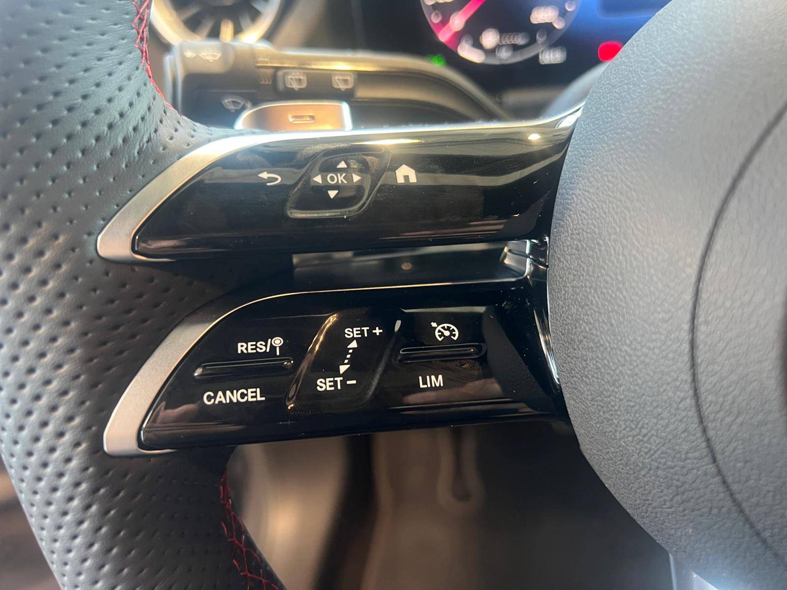 Image Mercedes-Benz GLA 200 d AMG Line  GLA 200 d AMG Line