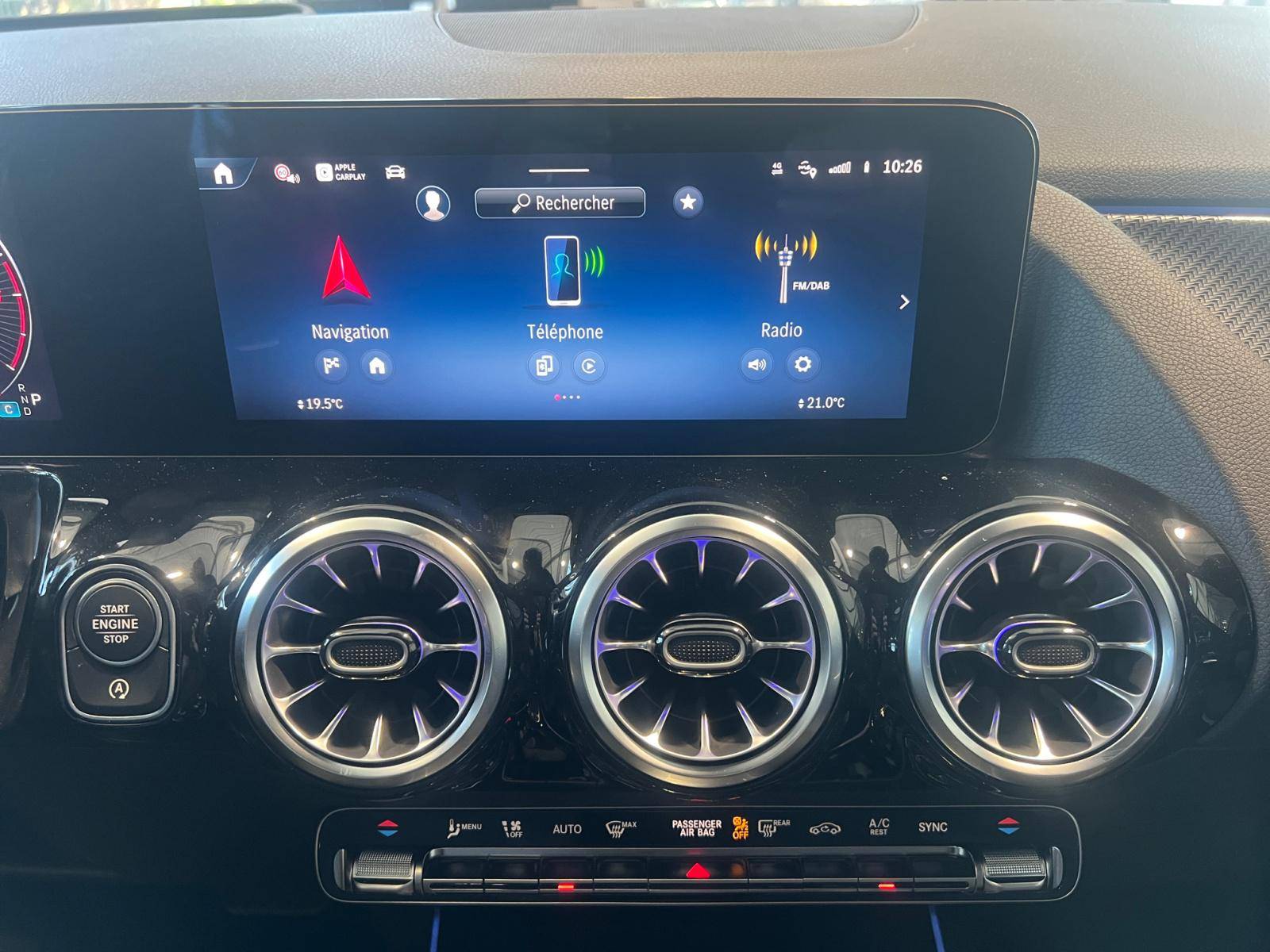 Image Mercedes-Benz GLA 200 d AMG Line  GLA 200 d AMG Line