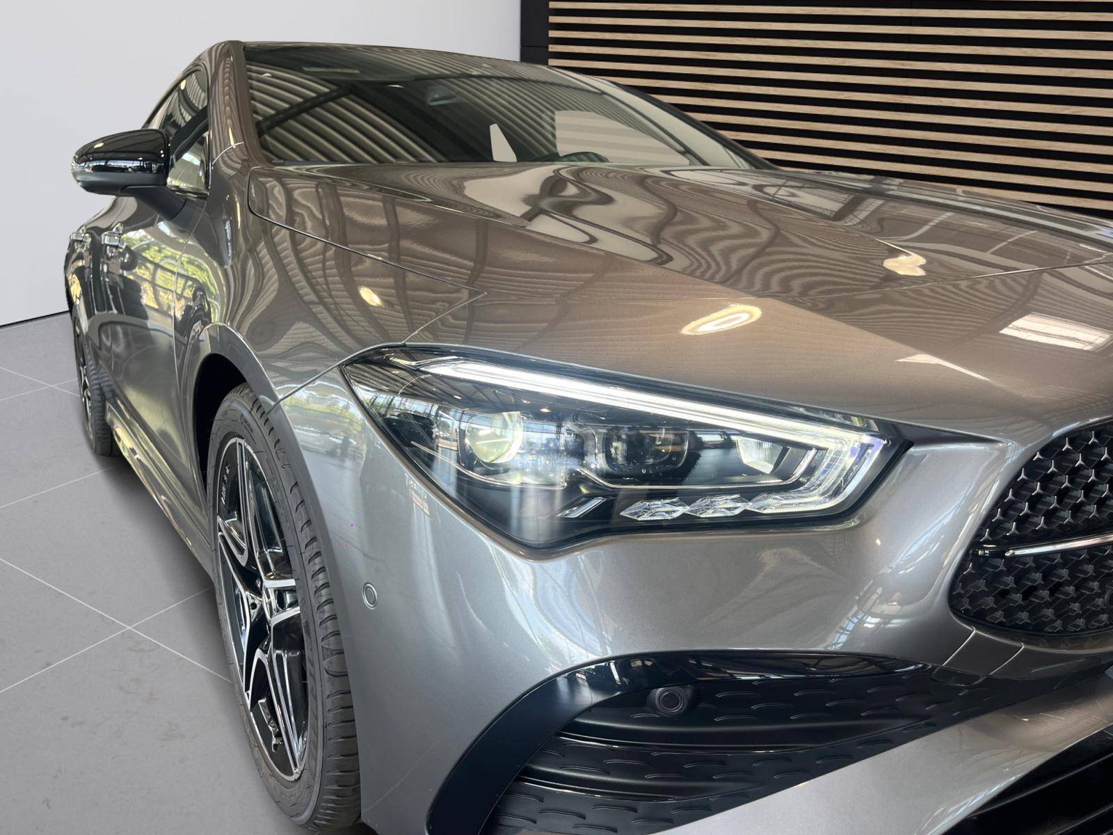 Image Mercedes-Benz CLA SHOOTING BRAKE CLA 200 Shooting Brake AMG Line  CLA 200 Shooting Brake AMG Line