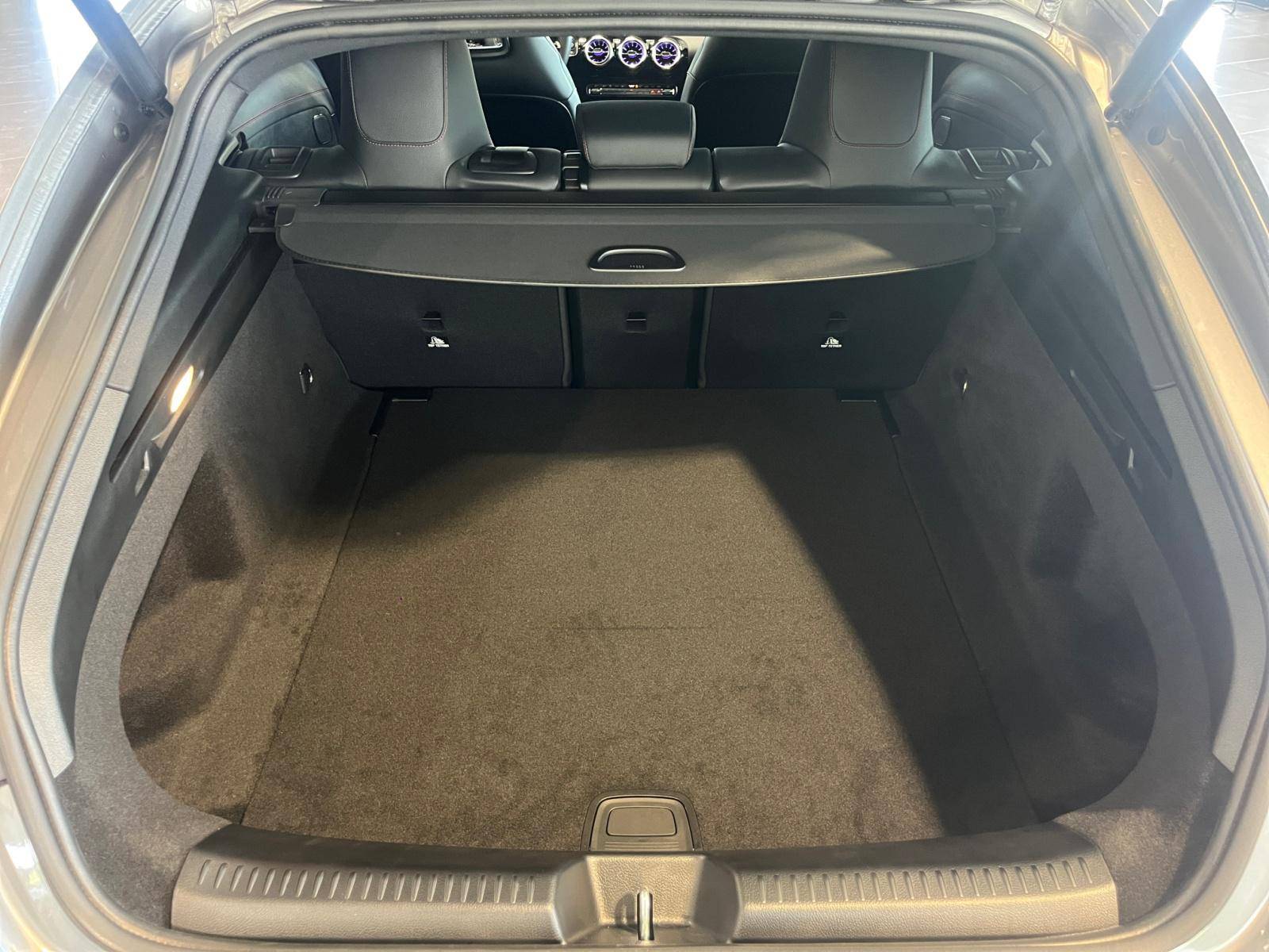 Image Mercedes-Benz CLA SHOOTING BRAKE CLA 200 Shooting Brake AMG Line  CLA 200 Shooting Brake AMG Line