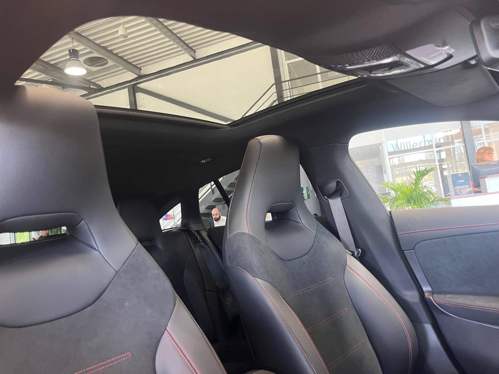 Image Mercedes-Benz CLA SHOOTING BRAKE CLA 200 Shooting Brake AMG Line  CLA 200 Shooting Brake AMG Line