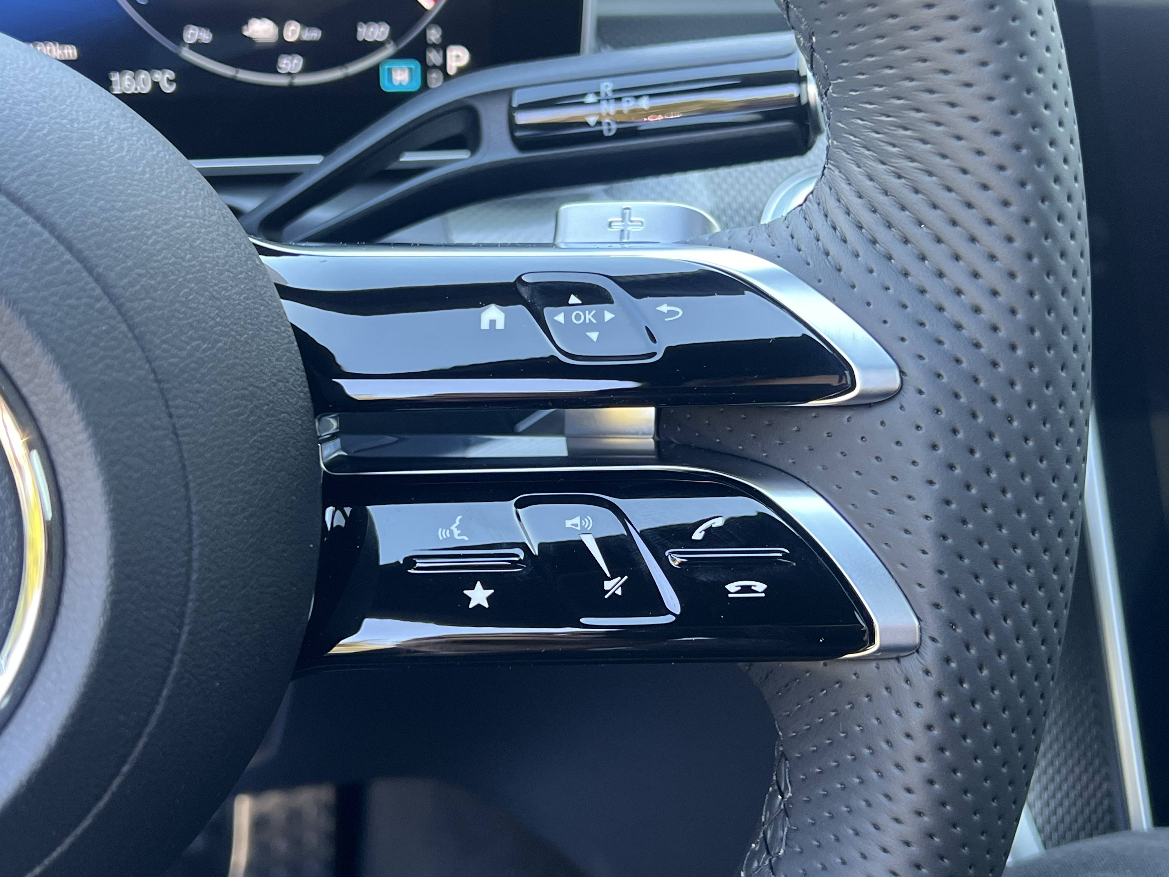 Image Mercedes-Benz CLASSE C BREAK Classe C 300 e Hybrid EQ Break AMG Line  Classe C 300 e Hybrid EQ Break AMG Line