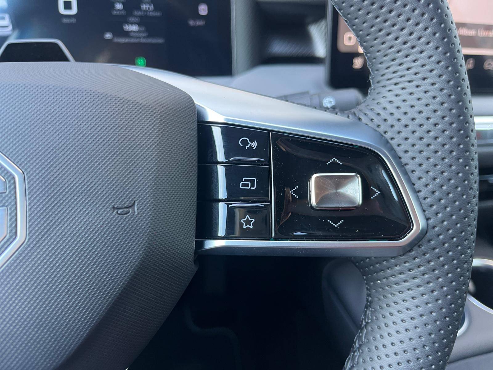 Image MG MGS5 EV Luxury 64KWH  MGS5 EV 64 KWH LUXURY