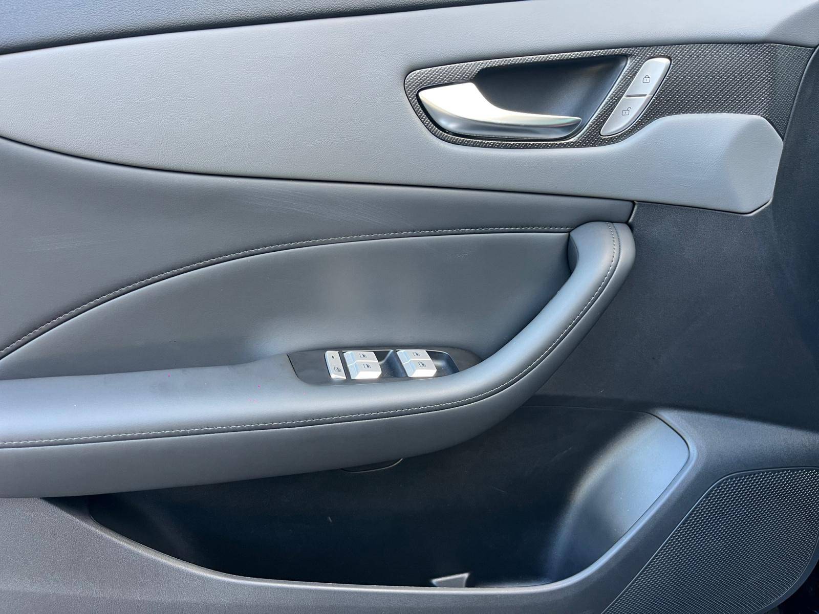 Image MG MGS5 EV Luxury 64KWH  MGS5 EV 64 KWH LUXURY