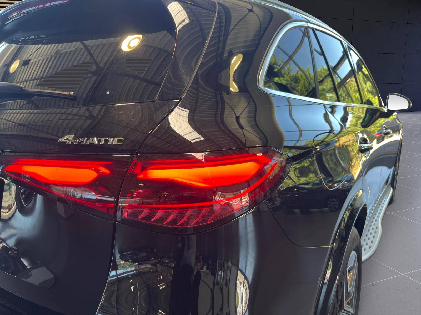 Image Mercedes-Benz GLC SUV GLC 300 de 4MATIC AMG Line  GLC 300de 4MATIC AMG Line