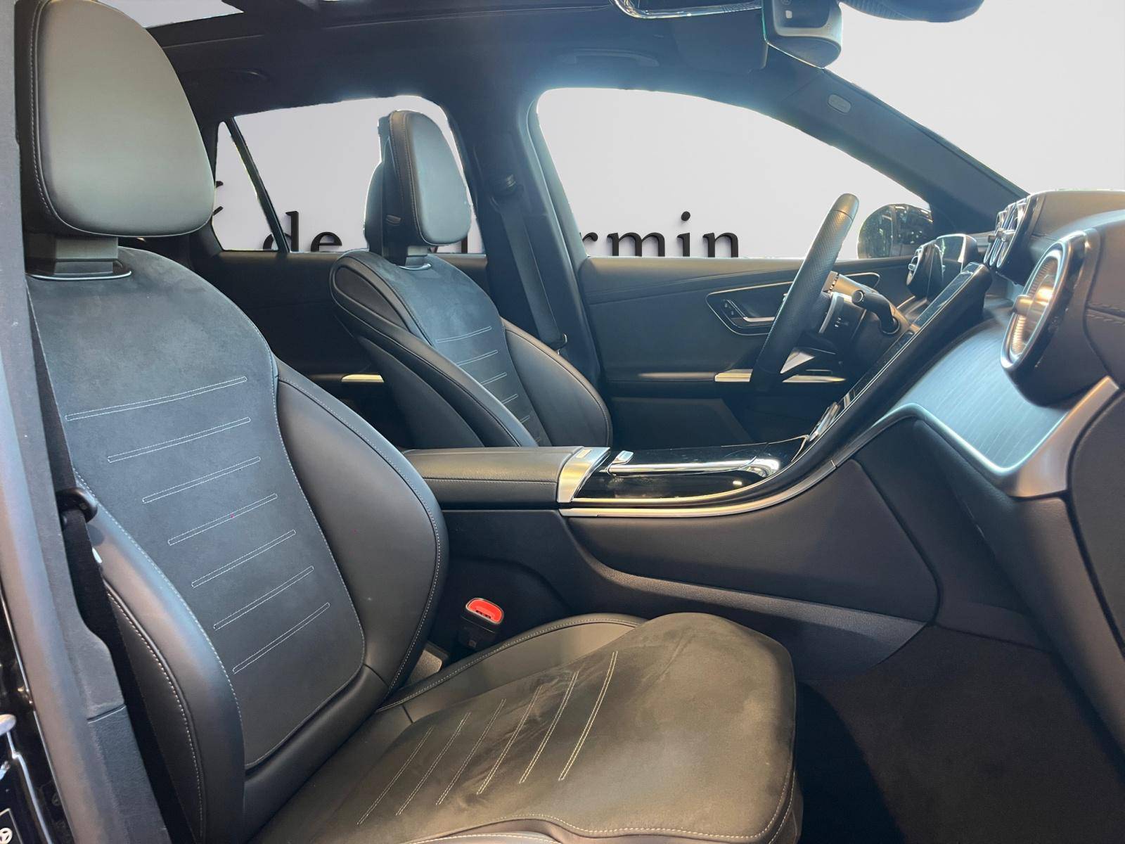 Image Mercedes-Benz GLC SUV GLC 300 de 4MATIC AMG Line  GLC 300de 4MATIC AMG Line