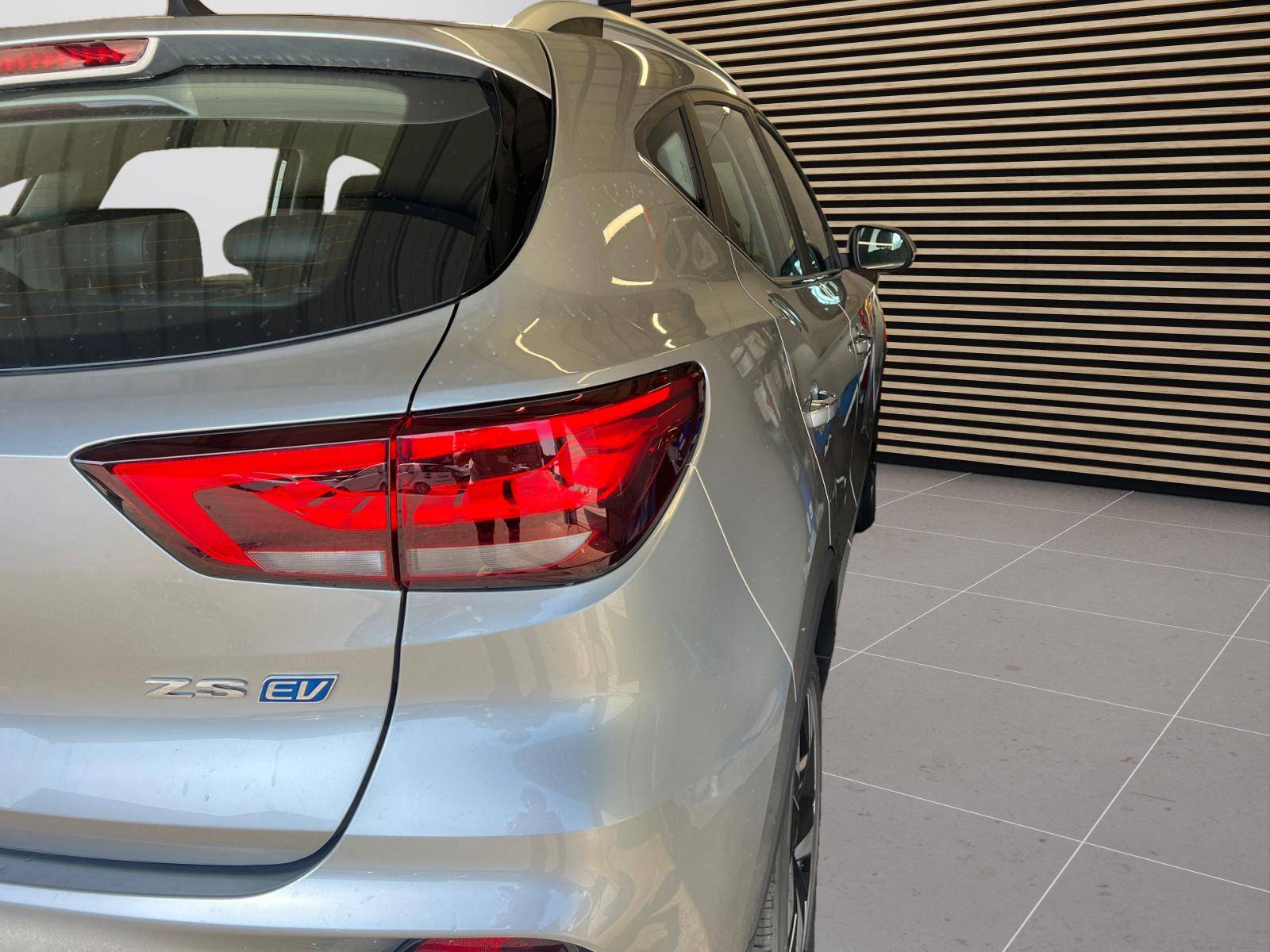 Image MG ZS Luxury 70kWh  ZS EV Autonomie Etendue 70kWh - 115 kW 2WD Luxury