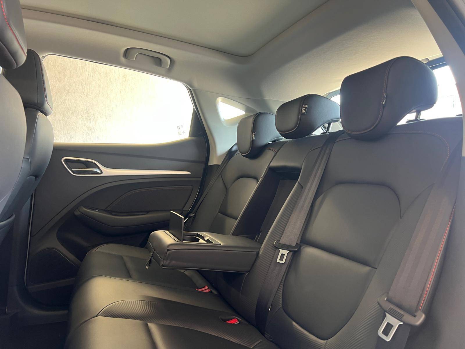 Image MG ZS Luxury 70kWh  ZS EV Autonomie Etendue 70kWh - 115 kW 2WD Luxury