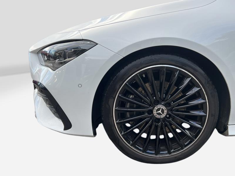 Image Mercedes-Benz CLA SHOOTING BRAKE CLA 200 Shooting Brake AMG Line  