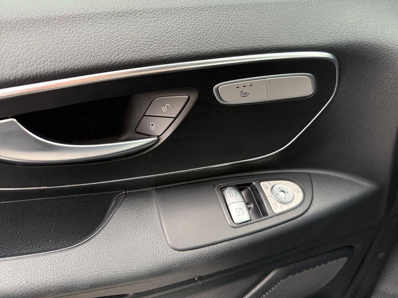 Image Mercedes-Benz VITO 119 CDI Fourgon Long  VITO FOURGON 119 CDI LONG BVA RWD SELECT