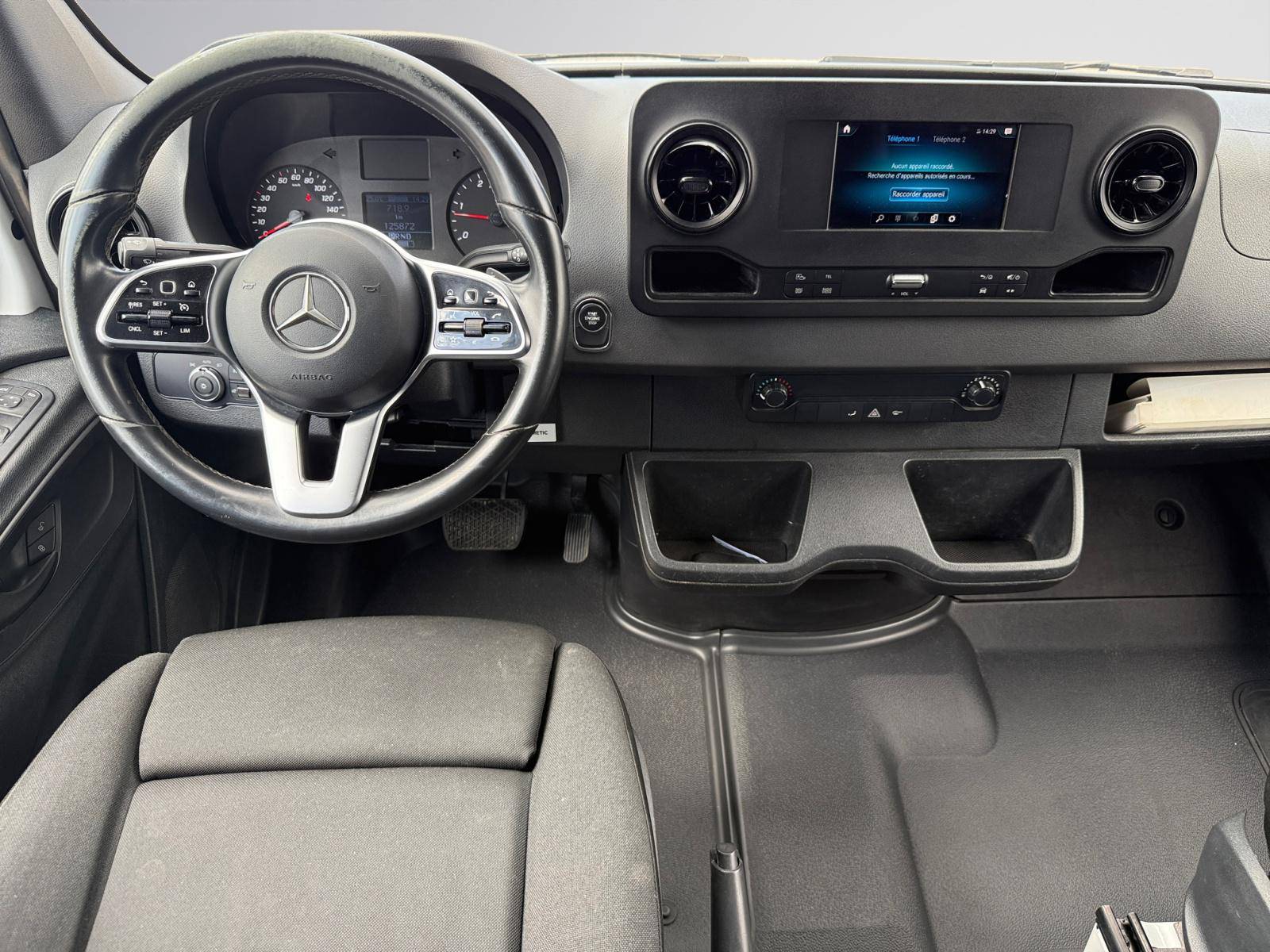 Image Mercedes-Benz SPRINTER 319 CDI Fourgon Toit sureleve Standard  SPRINTER FGN 319 CDI 37 3.5T PROPULSION