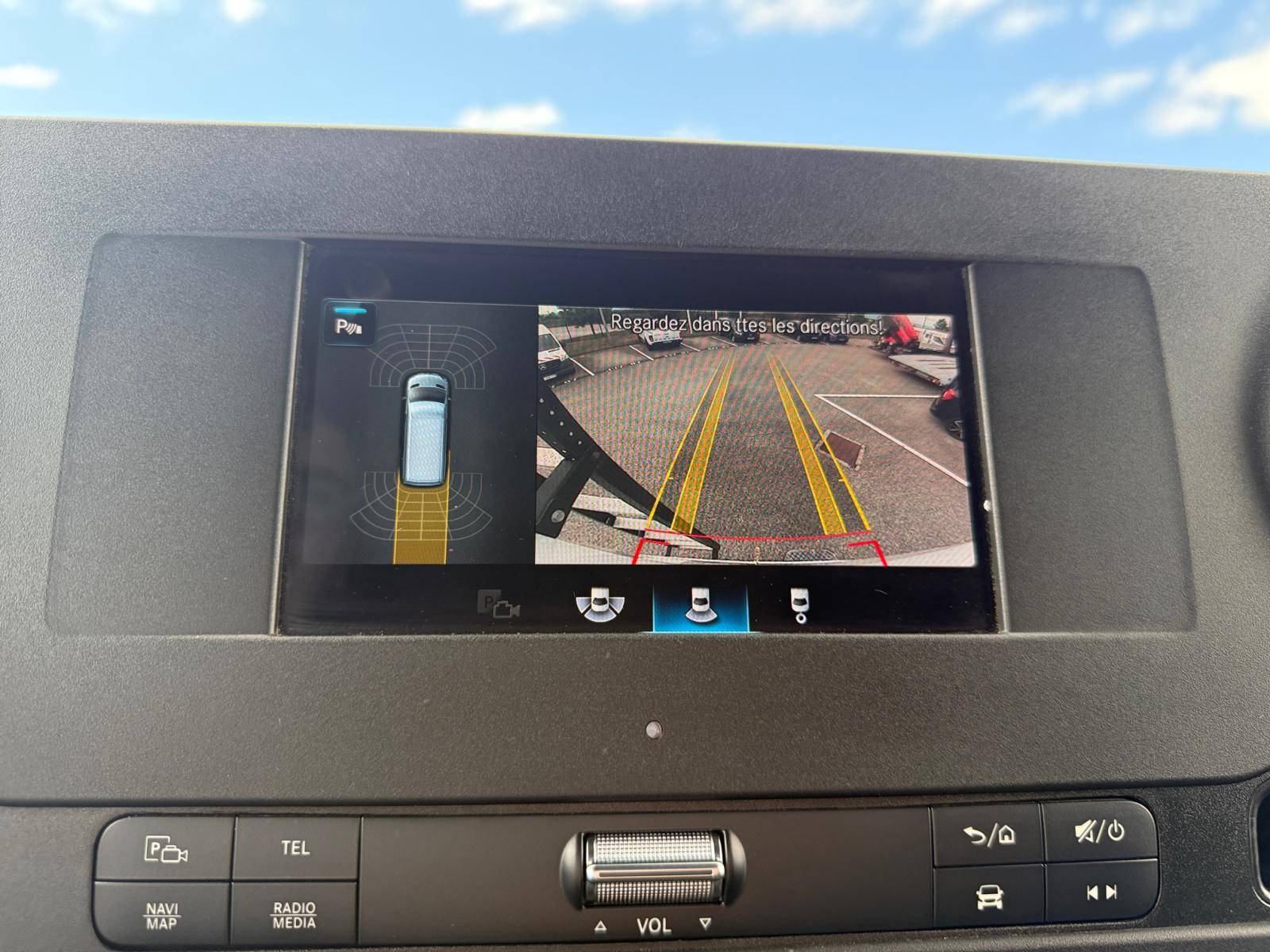 Image Mercedes-Benz SPRINTER 319 CDI Fourgon Toit sureleve Standard  SPRINTER FGN 319 CDI 37 3.5T PROPULSION