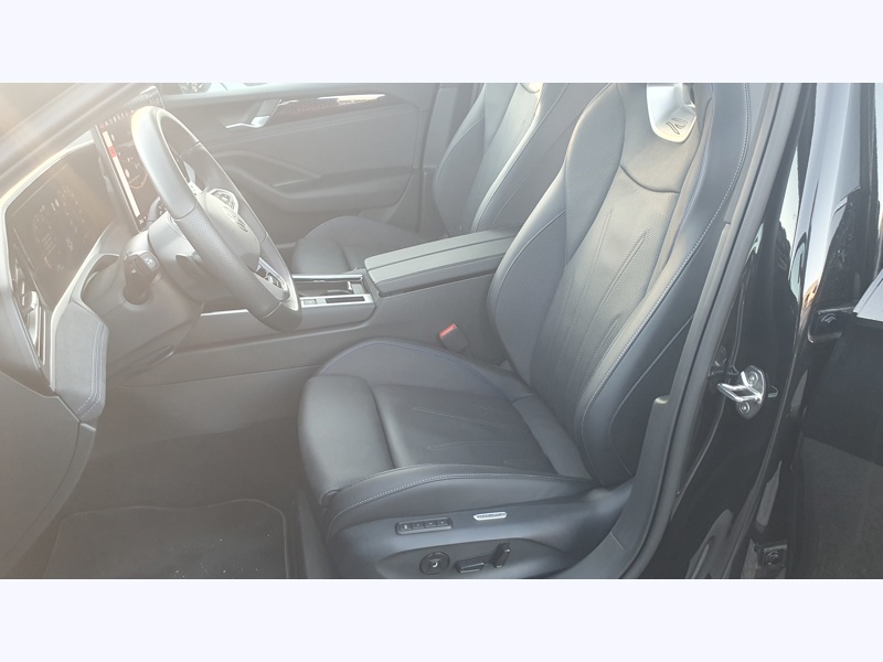 Image Volkswagen PASSAT VARIANT 1.5 eTSI 110 kW R-Line  1.5 150 ch DSG7