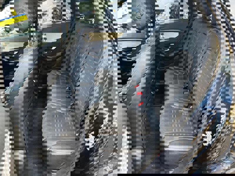 Image Mercedes-Benz GLC SUV GLC 300 d 4MATIC SUV AMG Line  