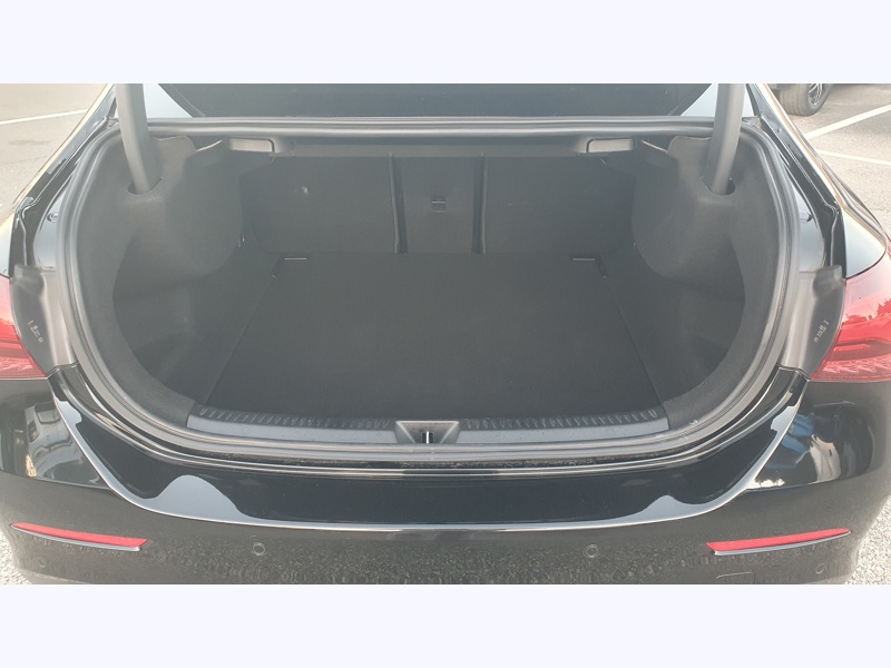 Image Mercedes-Benz CLASSE A 200 d Berline AMG Line  