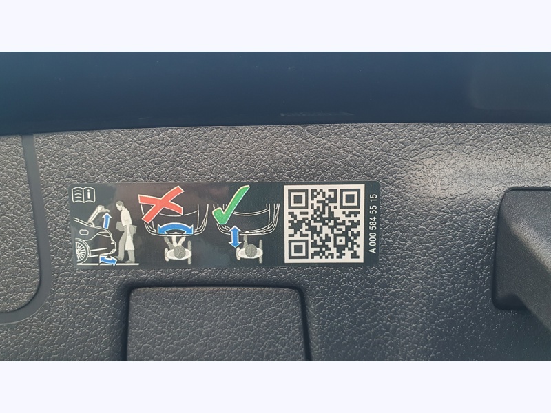 Image Mercedes-Benz CLASSE A 200 d Berline AMG Line  