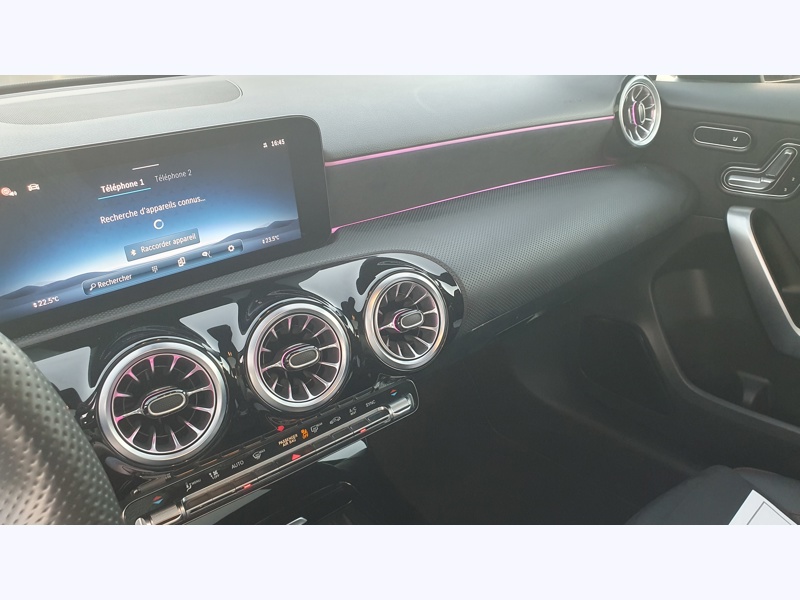 Image Mercedes-Benz CLASSE A 200 d Berline AMG Line  