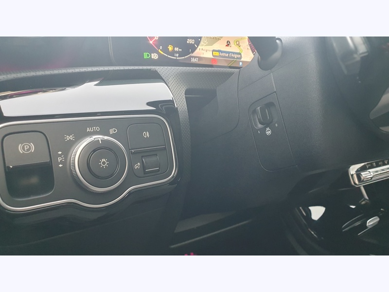 Image Mercedes-Benz CLASSE A 200 d Berline AMG Line  