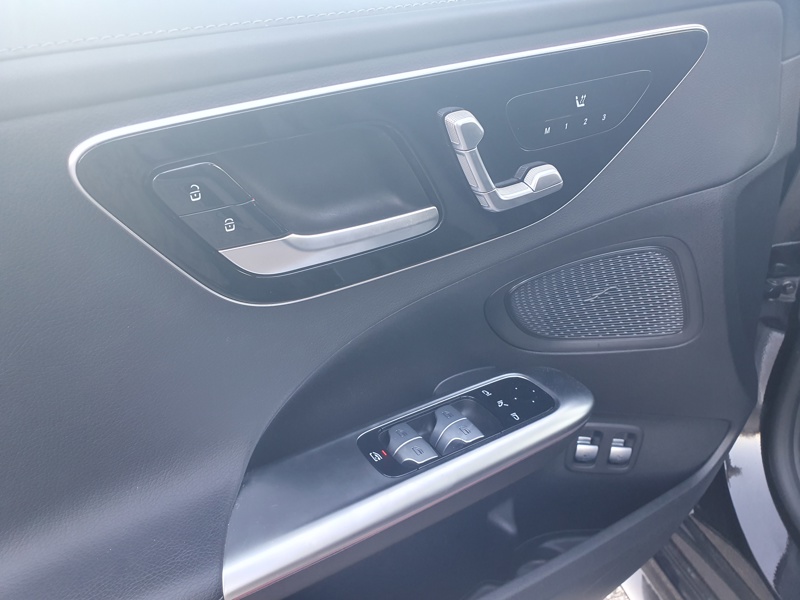 Image Mercedes-Benz CLASSE C BERLINE Classe C 300 e Hybrid EQ Berline AMG Line  Classe C 300 e Hybrid EQ Berline AMG Line