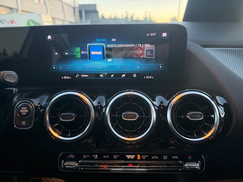 Image Mercedes-Benz GLA 200 d  Progressive Line 8G-DCT  