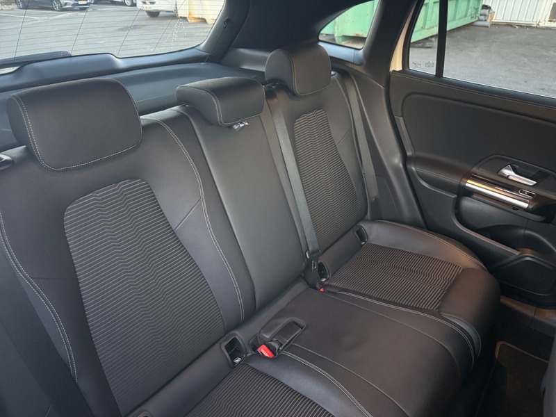 Image Mercedes-Benz GLA 200 d  Progressive Line 8G-DCT  