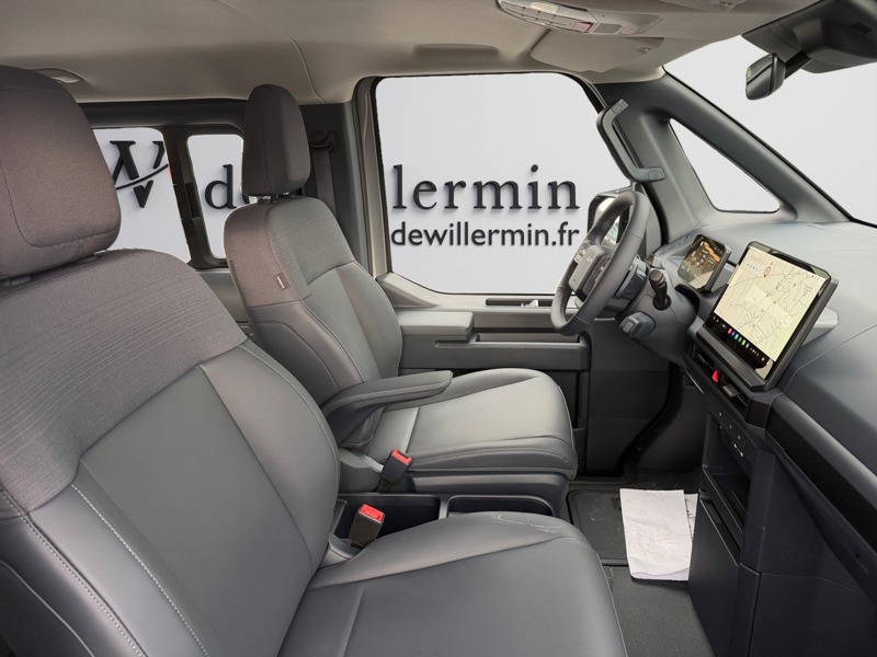 Image Kia PV5 PASSENGER BEV 71.2 KWH PLUS AUTO  PV5 OSOBOWY 5-MIEJSCOWY 71,2KWH