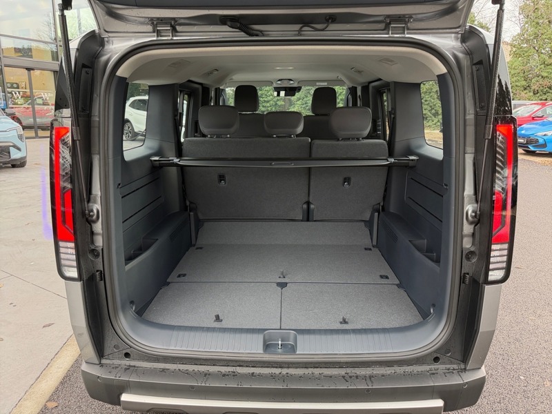 Image Kia PV5 PASSENGER BEV 71.2 KWH PLUS AUTO  PV5 OSOBOWY 5-MIEJSCOWY 71,2KWH