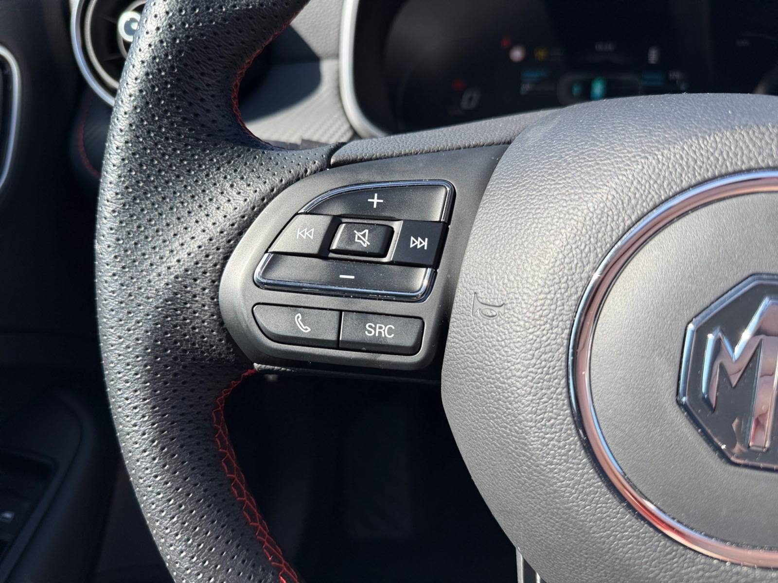 Image MG ZS Luxury 70kWh  ZS EV AUTONOMIE ETENDUE 70KWH LUXURY