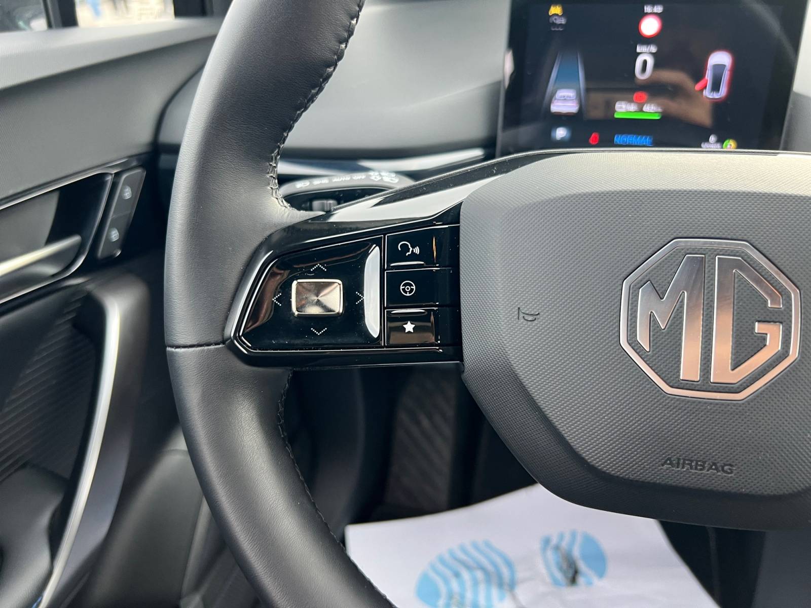 Image MG MG4 Luxury 77kWh 180kW  MG4 LUXURY EXTENDED 77 KWH