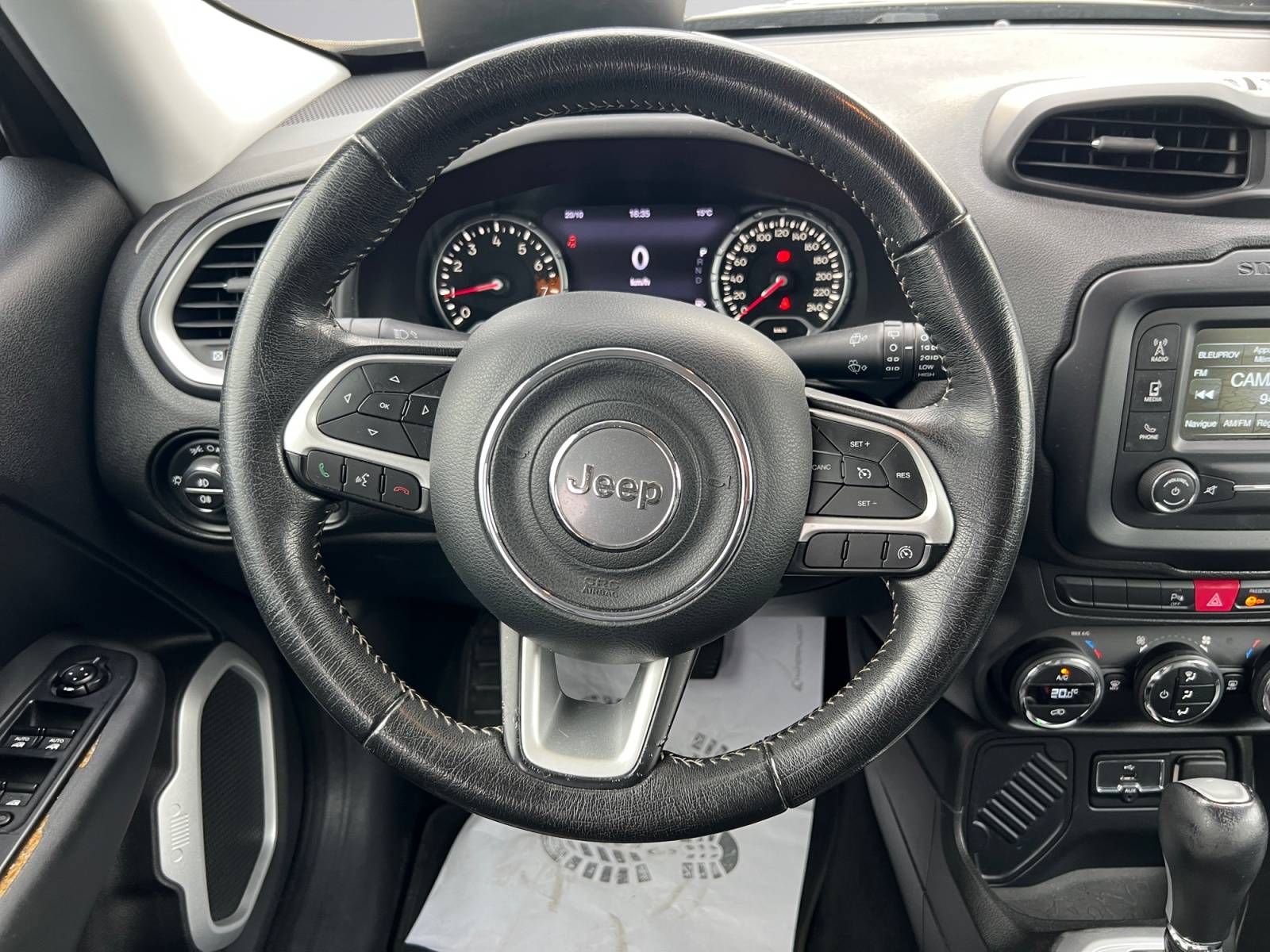 Image Jeep RENEGADE Limited FWD  1.4 140 ch DTC6