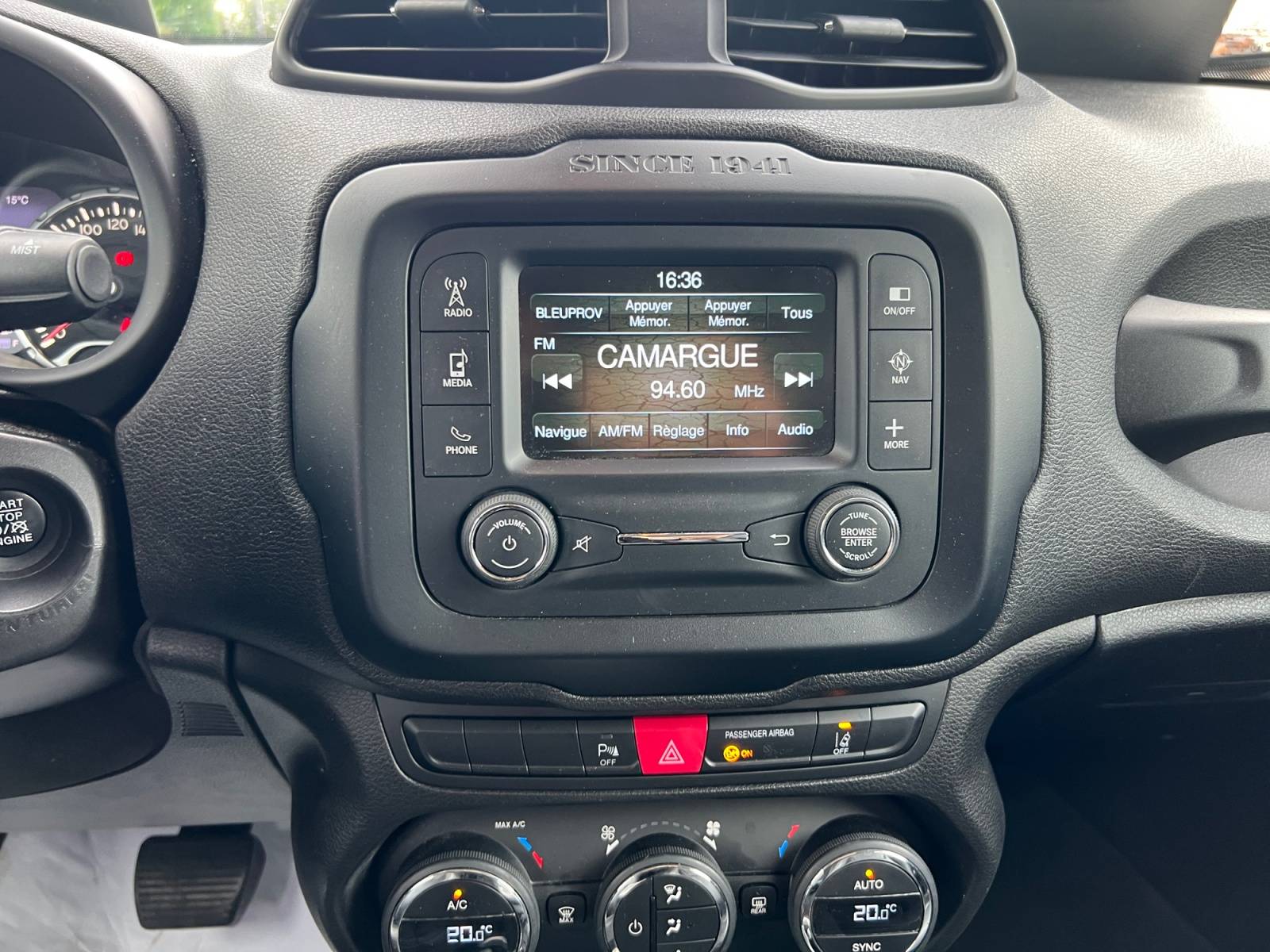 Image Jeep RENEGADE Limited FWD  1.4 140 ch DTC6