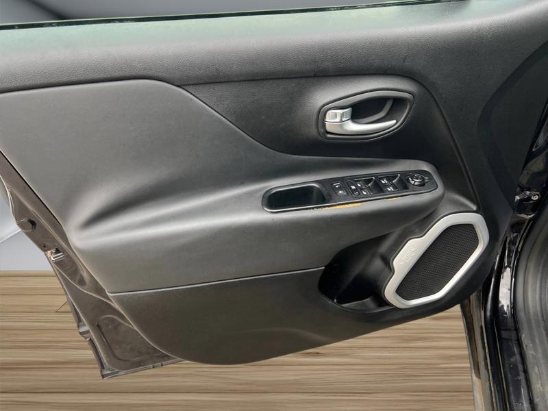 Image Jeep RENEGADE Limited FWD  1.4 140 ch DTC6